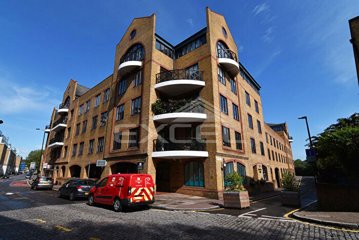 1 Bedroom Apartment To Rent In Hermitage Court, Knighten Street, Wapping, E1W