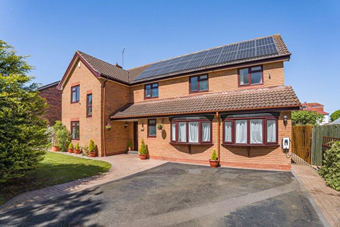 5 Bedroom Detached House For Sale In The Oaks, Up Hatherley, Cheltenham, GL51