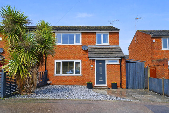 3 Bedroom Semi Detached House For Sale In Bradgate Drive, Ratby, Leicester, Leicestershire, LE6