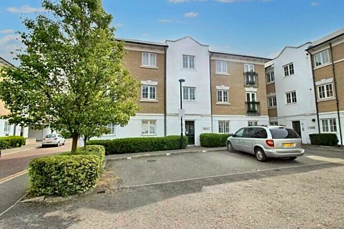 2 Bedroom Flat To Rent In George Williams Way, Colchester, Essex, CO1