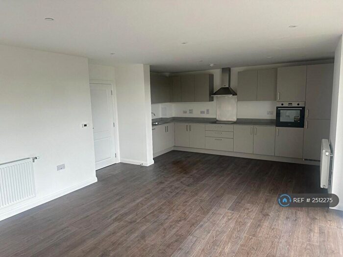 3 Bedroom Flat To Rent In Truman Way, Dartford, DA1