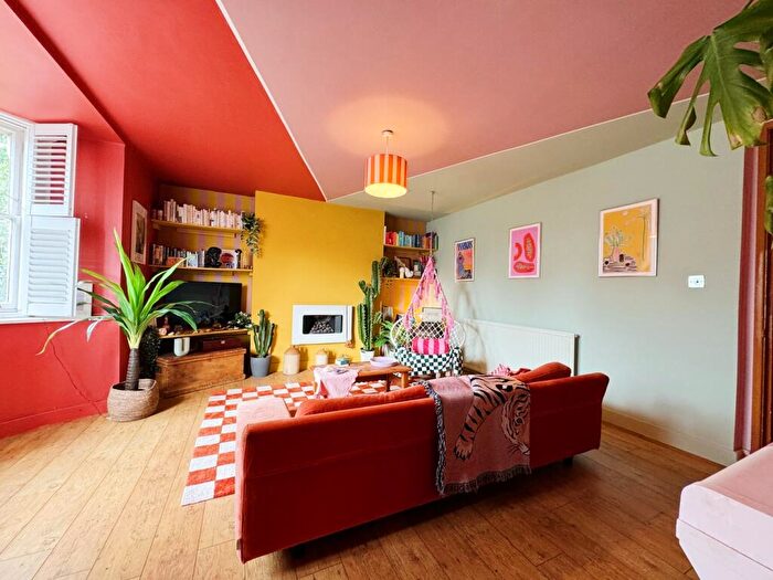 2 Bedroom Flat To Rent In Redland Road, Bristol, BS6