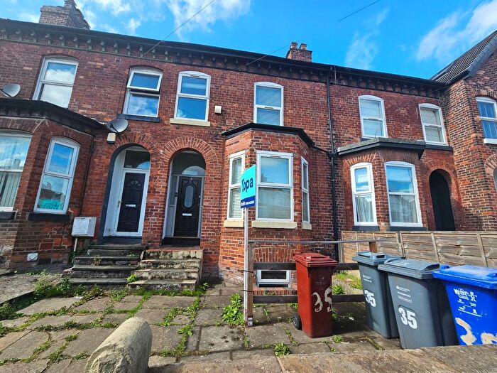 7 Bedroom Terraced House For Sale In Talbot Road, Manchester, M14