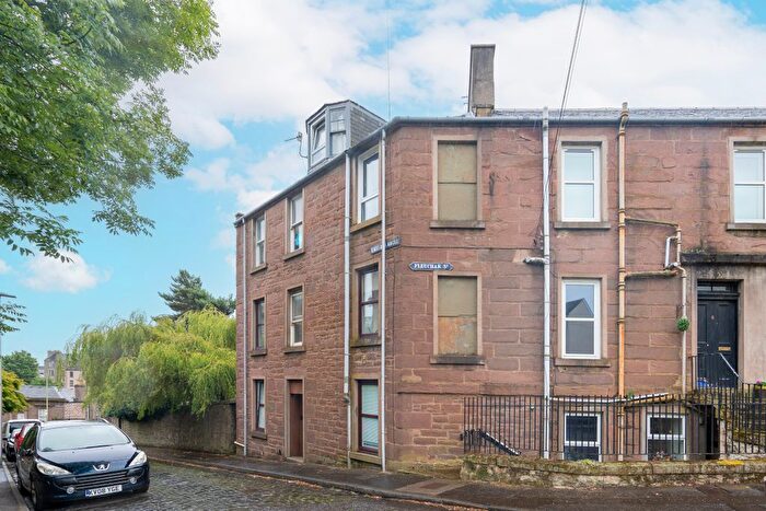 2 Bedroom Flat To Rent In Eassons Angle, Dundee, DD2
