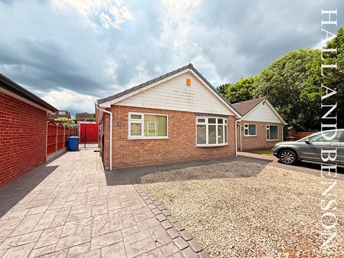 2 Bedroom Bungalow To Rent In Chaffinch Close, Spondon, Derby, DE21