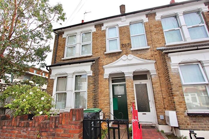 1 Bedroom Flat For Sale In Grainger Road, London, N22