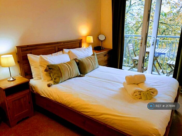 2 Bedroom Flat To Rent In Pilrig Heights, Edinburgh, EH6