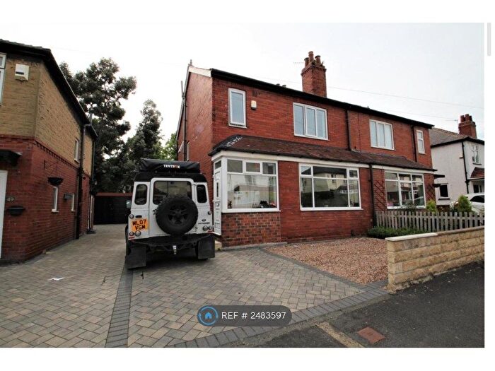 3 Bedroom Semi-Detached House To Rent In Estcourt Terrace, Leeds, LS6