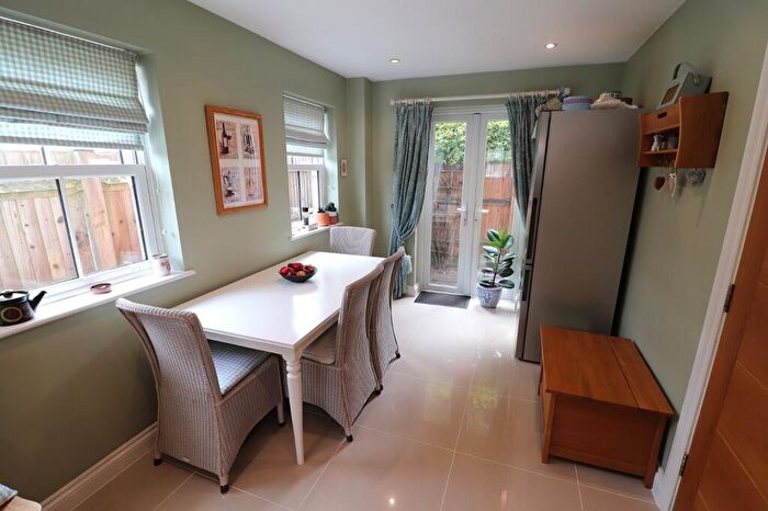 3 Bedroom Detached House For Sale In Sish Lane, Stevenage, Hertfordshire, SG1