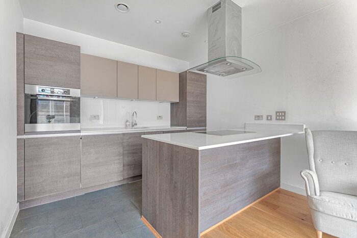 2 Bedroom Flat To Rent In Fairfield Avenue, Staines-Upon-Thames, TW18