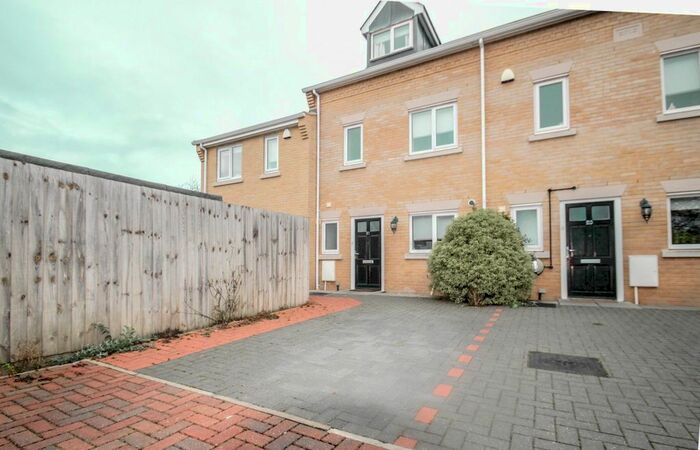 4 Bedroom Terraced House To Rent In Brothers Place, Cambridge, CB1