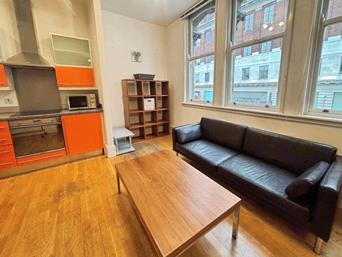 1 Bedroom Flat To Rent In Thornton Chambers, The Headrow, Leeds, West Yorkshire, LS1