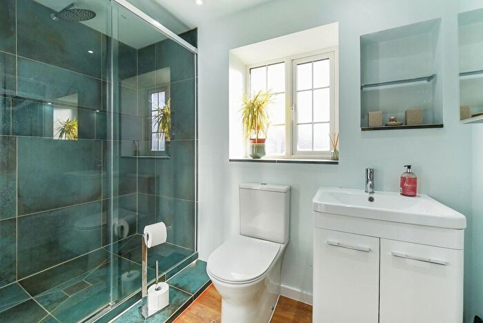 5 Bedroom Detached House For Sale In Canada Way, Liphook, Hampshire, GU30
