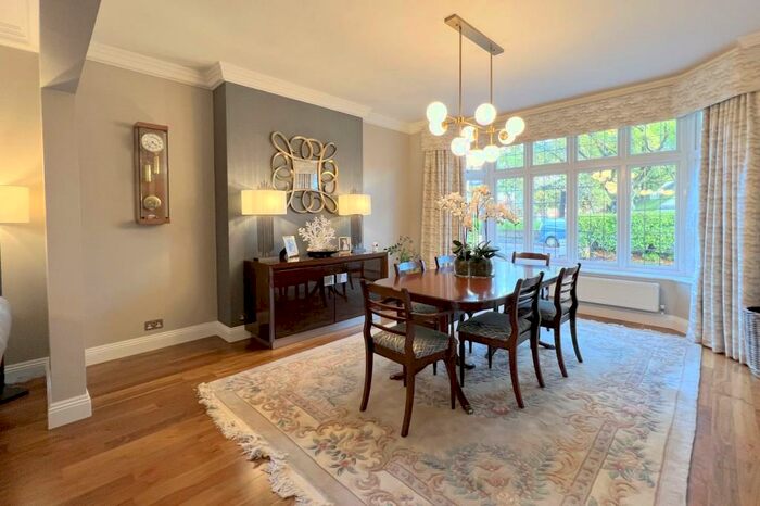 5 Bedroom Detached House For Sale In Nairn Road, Talbot Woods, Bournemouth, BH3