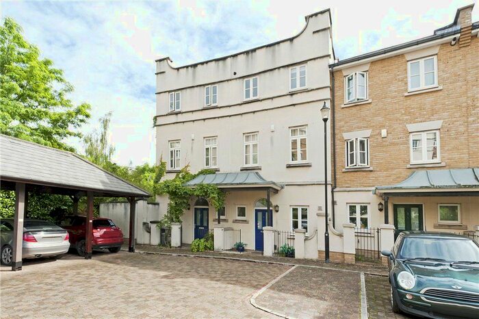 4 Bedroom Detached House To Rent In Dudley Mews, London, SW2