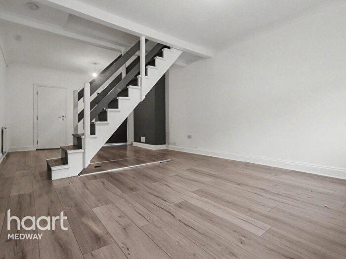 3 Bedroom Terraced House To Rent In Victoria Street, Gillingham, ME7