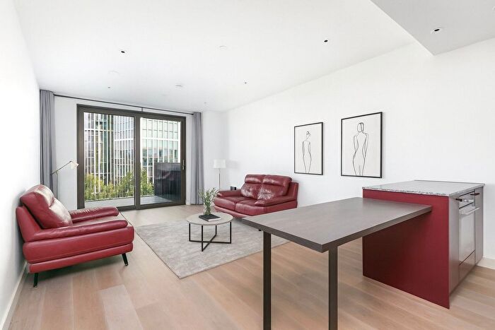 2 Bedroom Flat For Sale In The Modern, Embassy Gardens, Viaduct Gardens, SW11