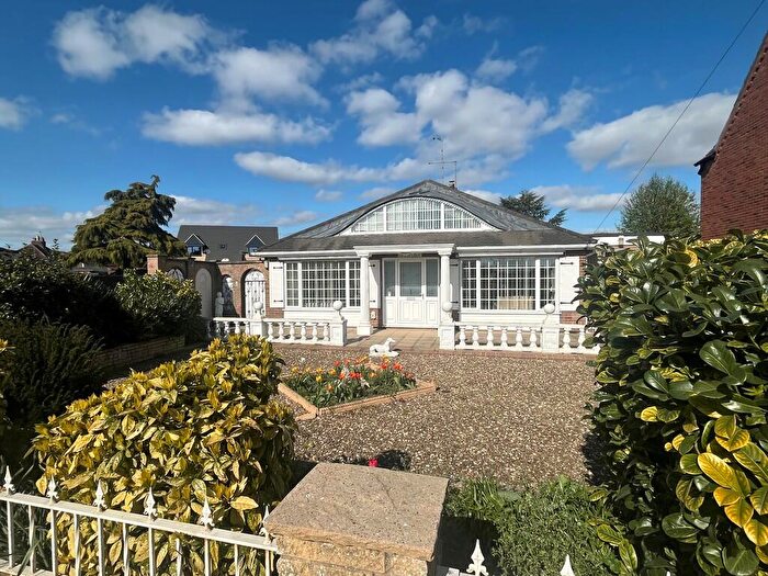 3 Bedroom Detached Bungalow For Sale In Broadway, Crowland, PE6