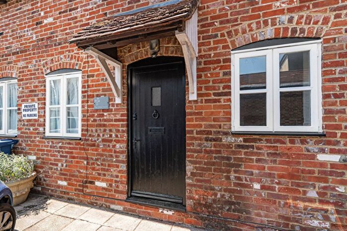 2 Bedroom Terraced House For Sale In West Street, Farnham, Surrey, GU9