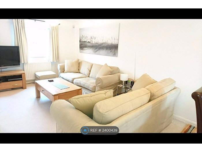 3 Bedroom End Of Terrace House To Rent In Shetland Road, London, E3
