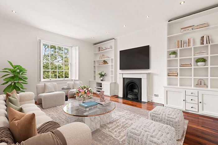 3 Bedroom Flat To Rent In Randolph Road, Warwick Avenue Station, W9