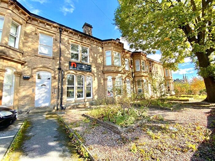 1 Bedroom Apartment To Rent In Highfields Road, Huddersfield, HD1