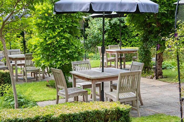 1 Bedroom Flat For Sale In Farthing Court, Langstone Way, Mill Hill, London, NW7