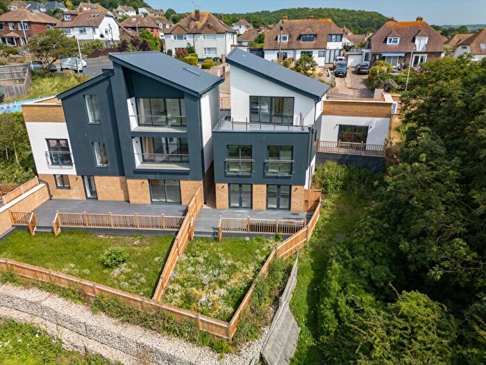 3 Bedroom Detached House For Sale In Naildown Road, Hythe, CT21
