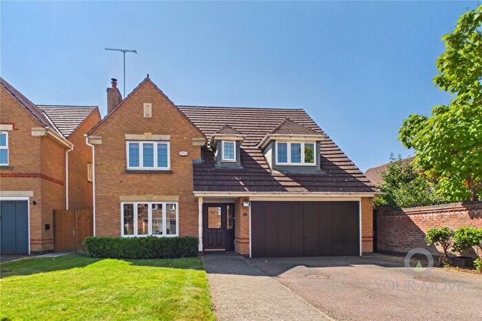 4 Bedroom Detached House For Sale In Lynmore Close, Hunsbury Meadows, Northampton, NN4