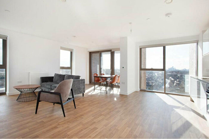 1 Bedroom Apartment To Rent In Seven Sisters Road, Seven Sisters, London, N15