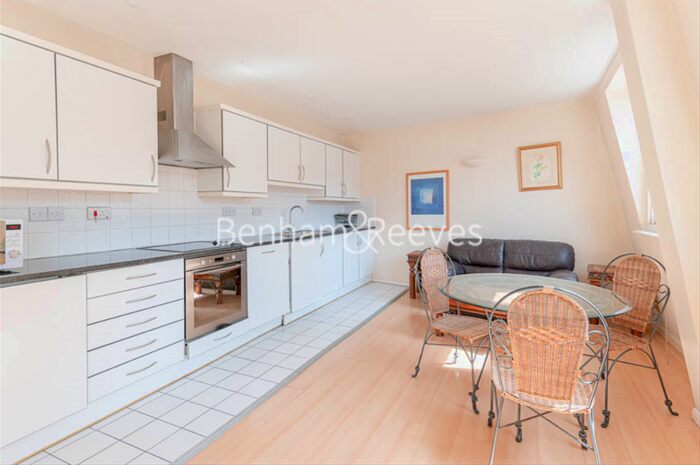 1 Bedroom Apartment To Rent In West Smithfield, London, EC1A