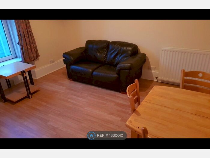 1 Bedroom Flat To Rent In Esslemont Avenue, Aberdeen, AB25