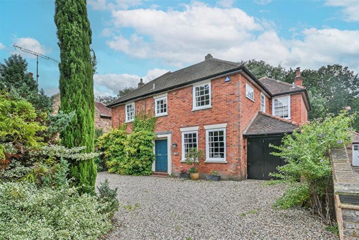 5 Bedroom Detached House For Sale In Brentwood Road, Herongate, Brentwood, CM13