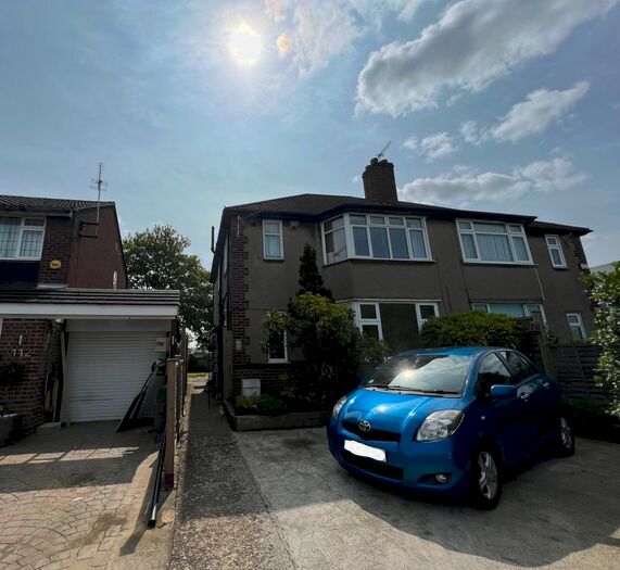 2 Bedroom Maisonette To Rent In Homesdale Road, Bromley, BR2
