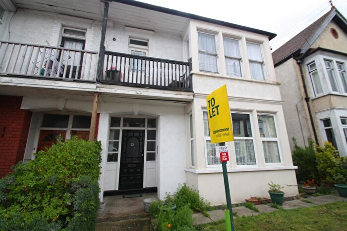 1 Bedroom Flat To Rent In Ramuz Drive, Westcliff-On-Sea, SS0