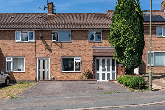 3 Bedroom Terraced House For Sale In Stubs Hill, Dorking, RH4