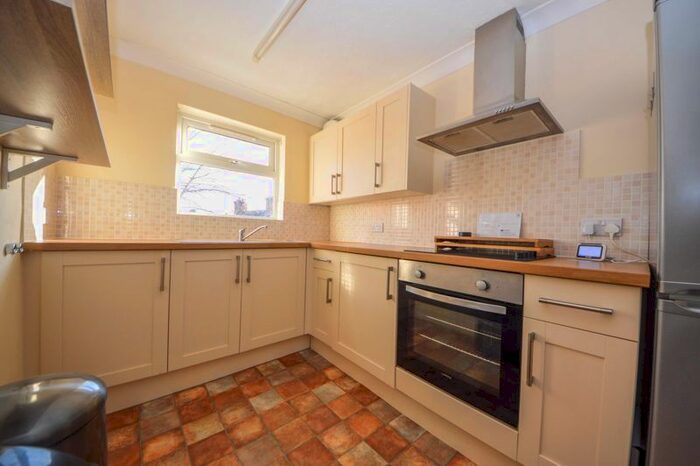 2 Bedroom Maisonette To Rent In London Road, Purbrook, Waterlooville PO7