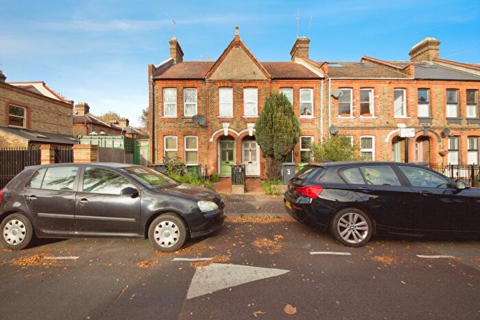 1 Bedroom Flat To Rent In Courtenay Road, Walthamstow, London, E17