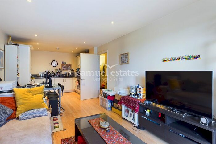 1 Bedroom Flat To Rent In Chapter Way, Colliers Wood, London, SW19