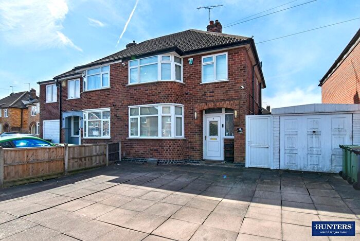 3 Bedroom Semi Detached House For Sale In Horndean Avenue, Wigston, LE18