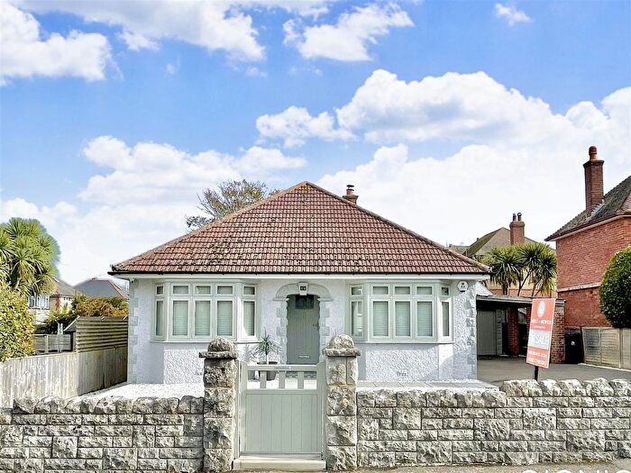 3 Bedroom Detached Bungalow For Sale In Marina Gardens, Weymouth, DT4