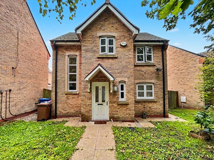 3 Bedroom Detached House For Sale In Irvine Walk, Salford, M7