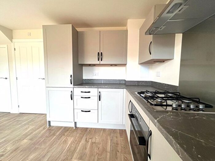 3 Bedroom Terraced House To Rent In Hardings Green, Linmere, Houghton Regis, LU5