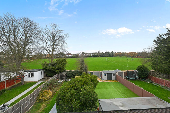 5 Bedroom Semi-Detached House For Sale In Weighton Road, Harrow, HA3