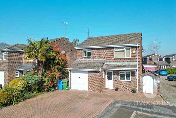 4 Bedroom Detached House For Sale In Globe Farm Lane, Blackwater, Camberley, Hampshire, GU17