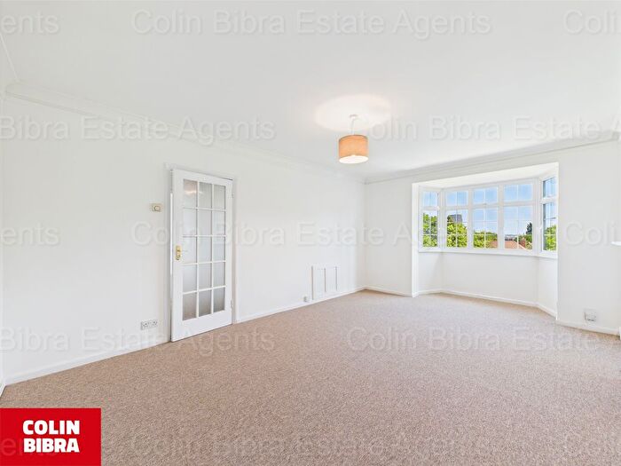 1 Bedroom Flat To Rent In Hanger Lane, Ealing, W5