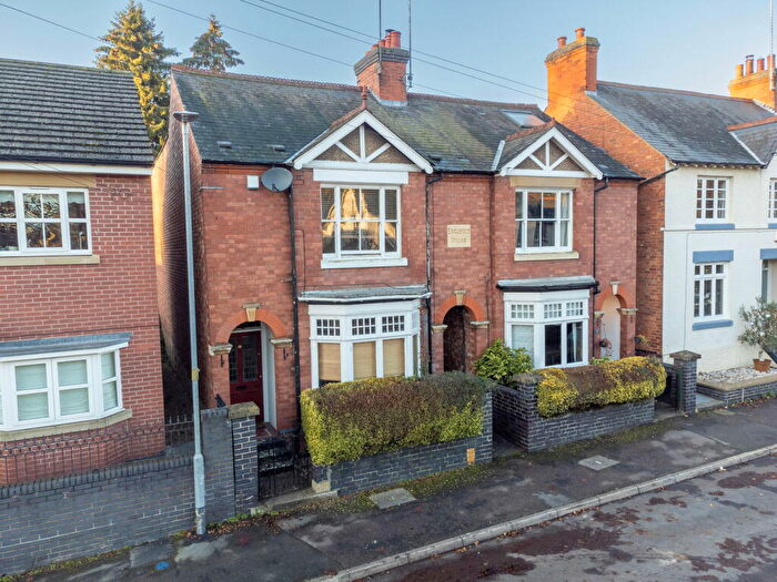3 Bedroom Semi-Detached House To Rent In Victoria Avenue, Market Harborough, LE16