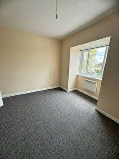 2 Bedroom Flat To Rent In Uxbridge Road, Hayes, UB4