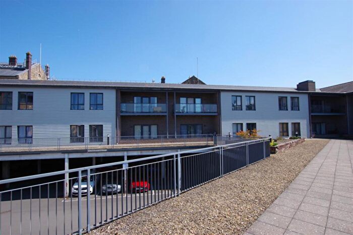 2 Bedroom Flat To Rent In Cardean House, Firefly Avenue, Swindon, SN2