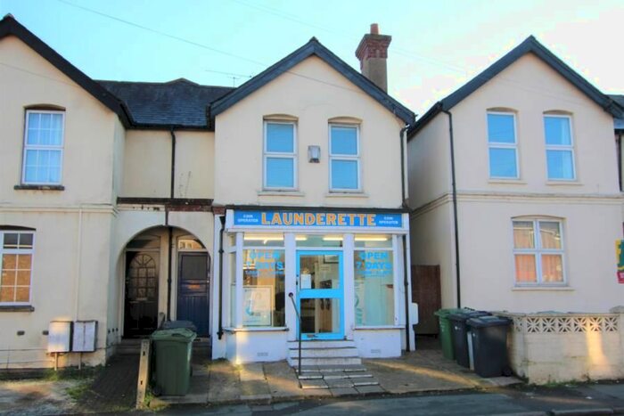 2 Bedroom Flat To Rent In Madrid Road, Guildford, GU2